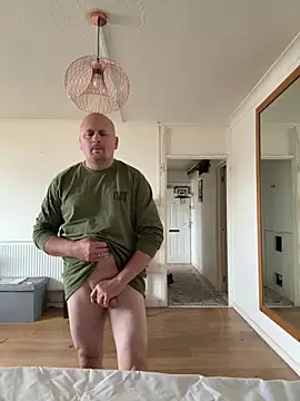 Attila120 online show from October 8, 2025, 2:58 pm