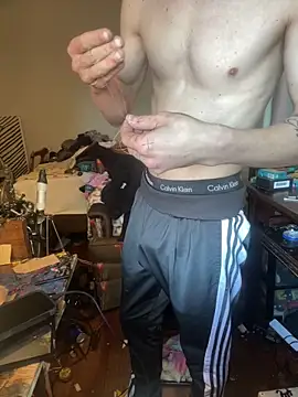 XanderOzzz online show from April 19, 2026, 12:59 pm