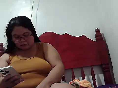 Snapshot of Mari_fvcks chatting on April 25, 2026, 1:41 am Mari fvcks online show from April 25, 2026, 1:41 am