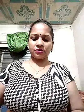 Snapshot of Payel_50 chatting on July 6, 2026, 2:47 pm Payel 50 online show from July 6, 2026, 2:47 pm