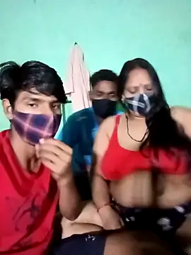 LoveOnStream online show from October 12, 2025, 4:50 pm