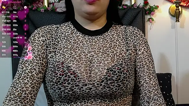 Snapshot of IndraKaur_ chatting on September 25, 2025, 12:53 pm IndraKaur online show from September 25, 2025, 12:53 pm