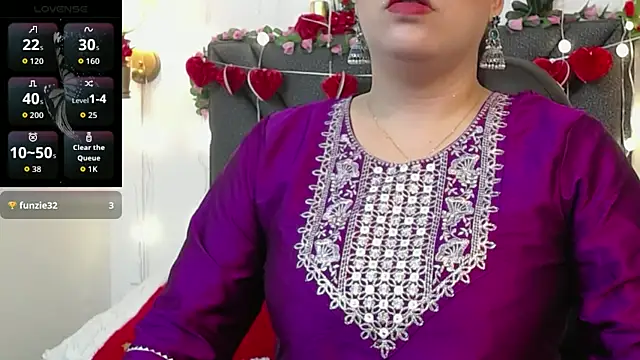 Snapshot of IndraKaur_ chatting on April 1, 2026, 12:06 pm IndraKaur online show from April 1, 2026, 12:06 pm