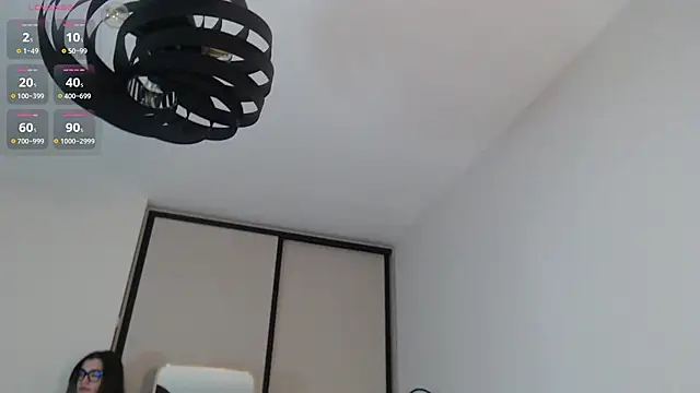 christinafitness online show from November 9, 2025, 5:28 am