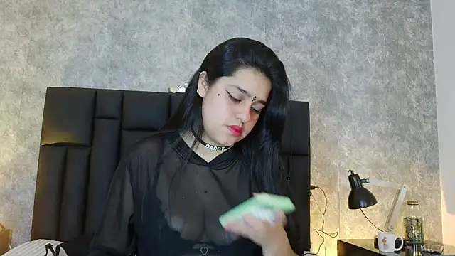 Snapshot of crystaldarliing chatting on May 7, 2026, 2:55 pm crystaldarliing online show from May 7, 2026, 2:55 pm