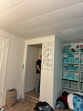 ColeRose01 online show from February 27, 2026, 10:43 pm