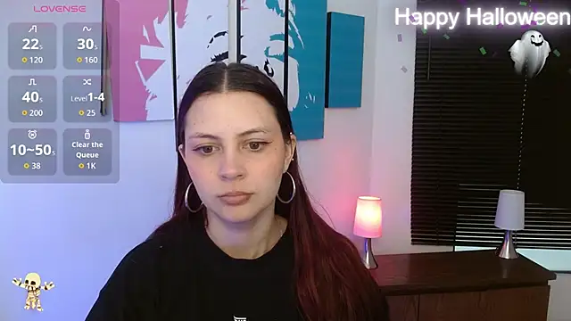 AlanaGarcia19 online show from November 3, 2025, 1:12 pm