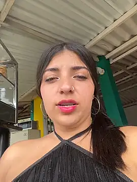 Isaa-Sweet online show from December 21, 2025, 6:26 pm