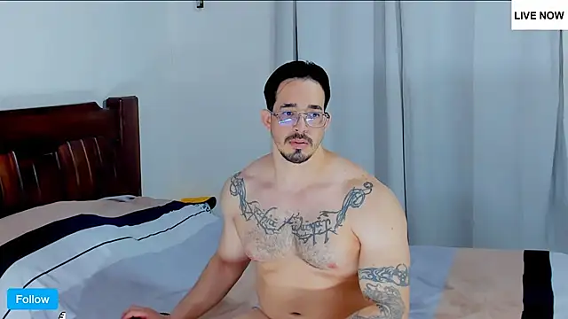 Snapshot of Hunter_Hoott chatting on July 3, 2026, 2:07 am Hunter Hoott online show from July 3, 2026, 2:07 am