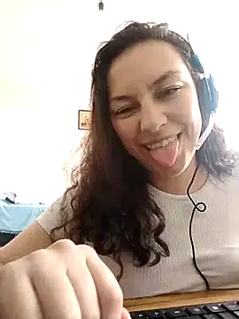 AlanaDesire online show from September 13, 2025, 3:56 pm