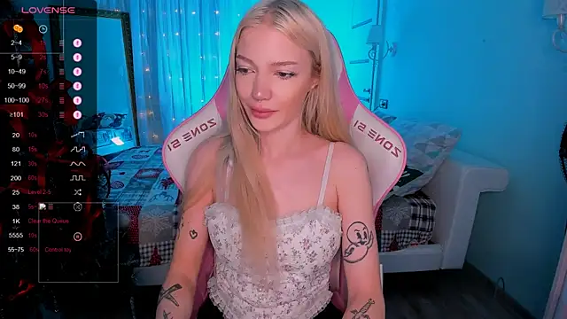 AnyaTaylor  online show from January 7, 2026, 4:15 am