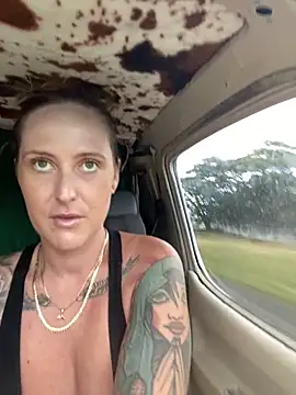 OdetteDelane online show from October 10, 2025, 6:34 am