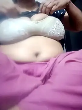 jenyfer709 online show from December 18, 2025, 1:39 pm