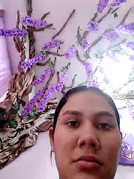 burbuja02 online show from November 8, 2025, 2:17 pm