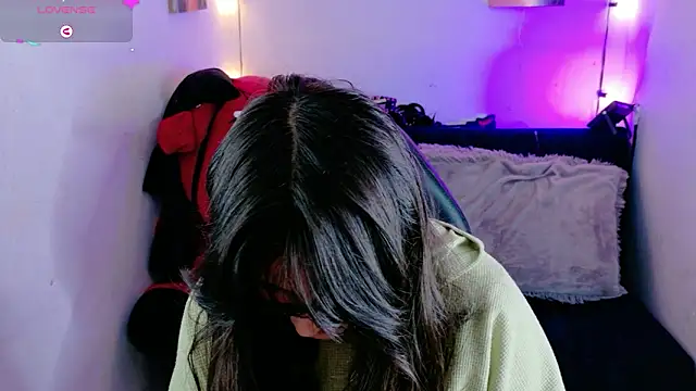 MiaVelvetDoll online show from November 21, 2025, 1:43 pm