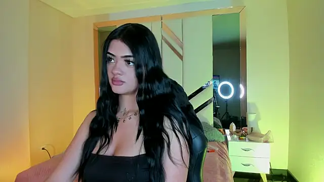 EmmaStonns online show from November 3, 2025, 3:35 pm