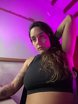 Sophia House  online show from November 11, 2025, 1:49 am