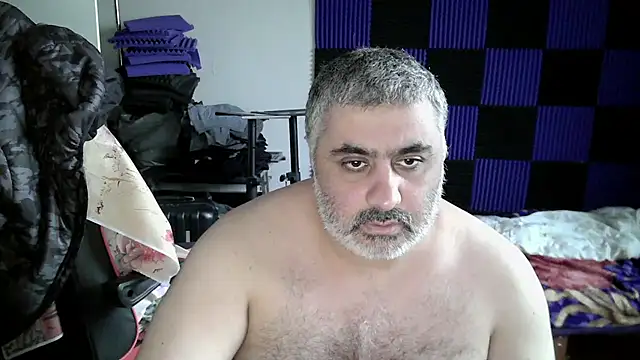 Snapshot of Youngboy_1985 chatting on January 17, 2026, 2:44 pm Youngboy 1985 online show from January 17, 2026, 2:44 pm