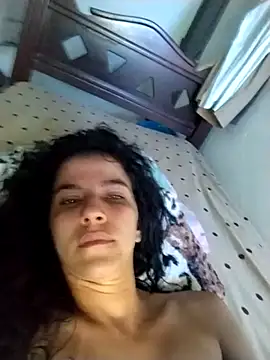 lucerocutte online show from November 22, 2025, 6:07 pm