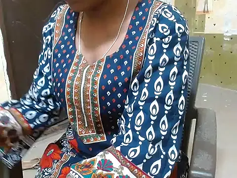 Snapshot of shallyji chatting on October 28, 2025, 6:17 am shallyji online show from October 28, 2025, 6:17 am