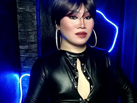 pretty lassy online show from September 24, 2025, 8:17 am