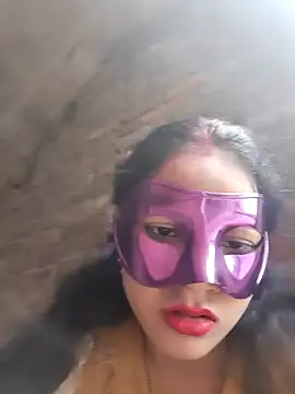 Snapshot of Hot_Alia04 chatting on October 27, 2025, 11:14 am Hot Alia04 online show from October 27, 2025, 11:14 am