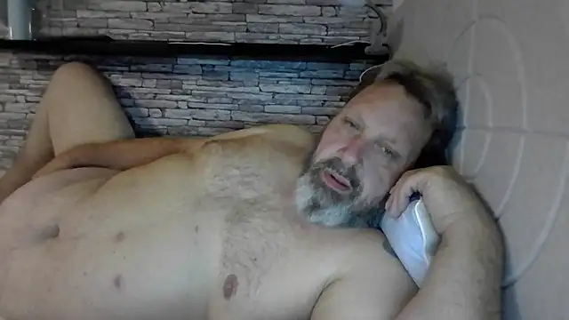 Snapshot of BigMan738@xh chatting on June 30, 2026, 10:33 pm BigMan738xh online show from June 30, 2026, 10:33 pm