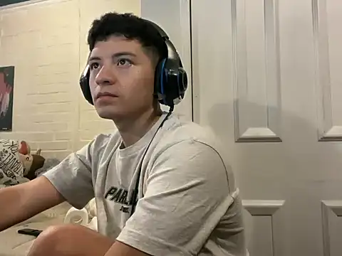 feeelipe2007 online show from September 10, 2025, 2:55 am