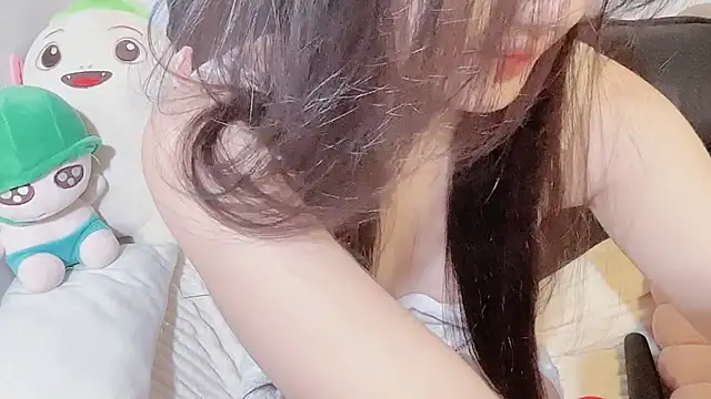 LINNIE05 online show from January 9, 2026, 9:56 am