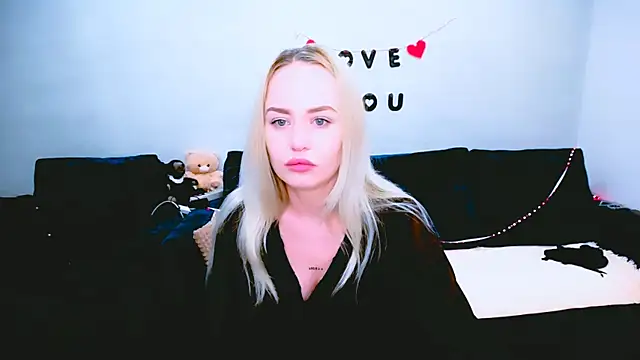 LiluMoon   online show from April 22, 2026, 6:49 am