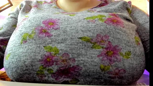  Emily rosee  online show from October 29, 2025, 11:23 am