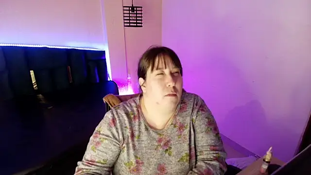  Emily rosee  online show from December 1, 2025, 11:26 am