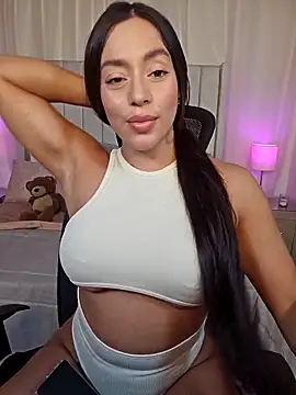 Snapshot of AriadnaTaylor chatting on May 16, 2026, 7:56 pm AriadnaTaylor online show from May 16, 2026, 7:56 pm