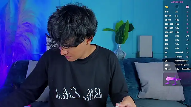 Leo Savage  online show from January 7, 2026, 3:42 am