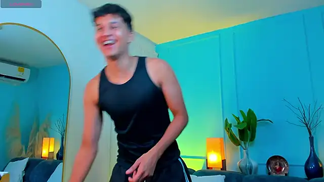 Leo Savage  online show from April 18, 2026, 4:27 am