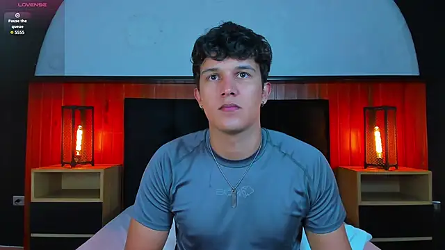 Leo Savage  online show from May 23, 2026, 4:07 am