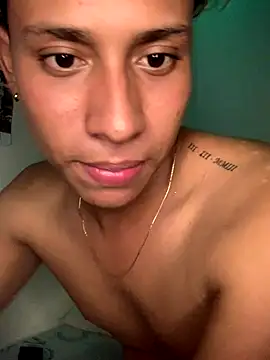 Snapshot of Patrick_Hott_ chatting on October 28, 2025, 2:15 am Patrick Hott  online show from October 28, 2025, 2:15 am
