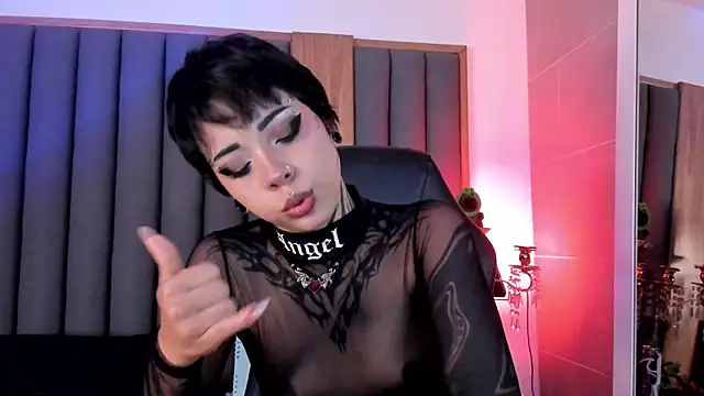 misstomie  online show from March 6, 2026, 8:49 pm