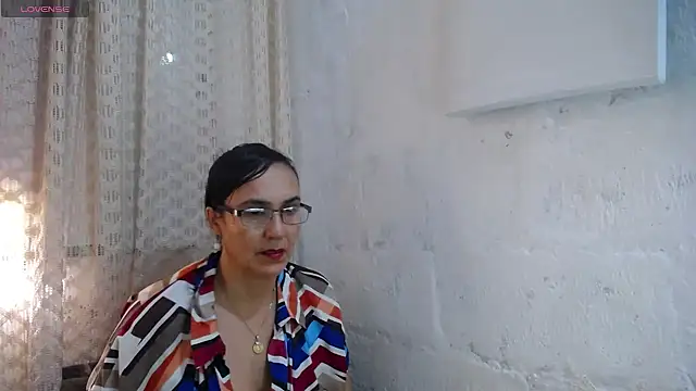 gabbyparker  online show from September 16, 2025, 1:56 pm