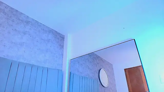 karla-ruiz online show from October 20, 2025, 7:14 pm