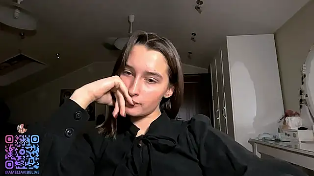 DarlineBrustera online show from October 31, 2025, 3:46 pm