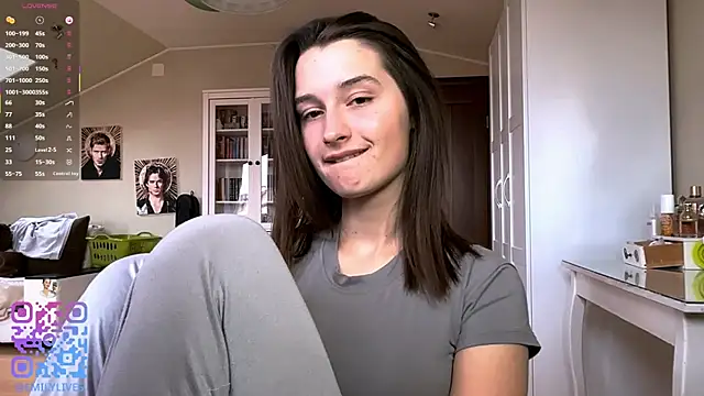 Snapshot of DarlineBrustera chatting on April 2, 2026, 2:15 pm DarlineBrustera online show from April 2, 2026, 2:15 pm