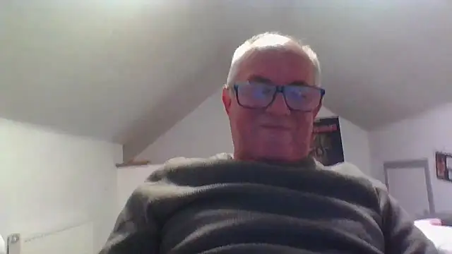 Snapshot of naughtygrandad1 chatting on September 25, 2025, 6:44 pm naughtygrandad1 online show from September 25, 2025, 6:44 pm