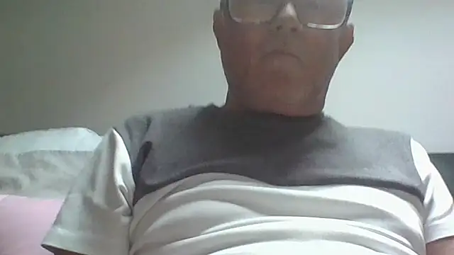 Snapshot of naughtygrandad1 chatting on May 6, 2026, 5:51 pm naughtygrandad1 online show from May 6, 2026, 5:51 pm