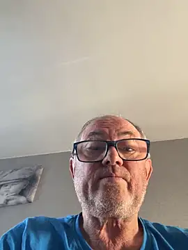 Snapshot of naughtygrandad1 chatting on May 10, 2026, 7:02 am naughtygrandad1 online show from May 10, 2026, 7:02 am