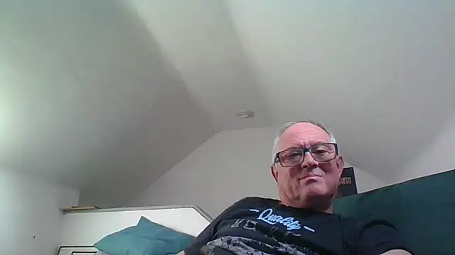 Snapshot of naughtygrandad1 chatting on May 11, 2026, 6:27 pm naughtygrandad1 online show from May 11, 2026, 6:27 pm