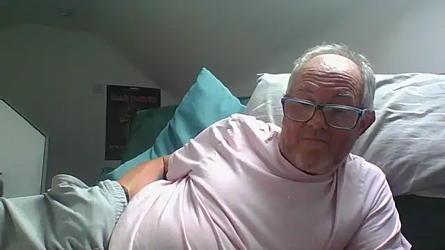 Snapshot of naughtygrandad1 chatting on May 19, 2026, 5:08 pm naughtygrandad1 online show from May 19, 2026, 5:08 pm