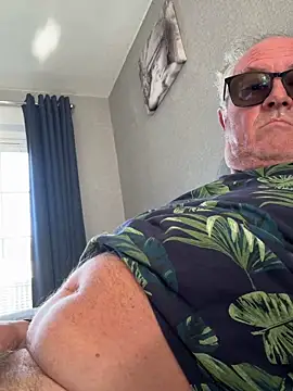 Snapshot of naughtygrandad1 chatting on May 30, 2026, 6:54 am naughtygrandad1 online show from May 30, 2026, 6:54 am