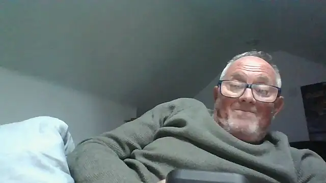 Snapshot of naughtygrandad1 chatting on June 5, 2026, 7:41 pm naughtygrandad1 online show from June 5, 2026, 7:41 pm