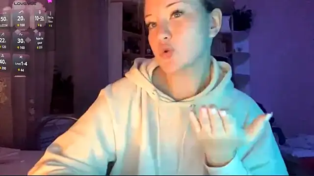 Snapshot of PandaFluff chatting on February 4, 2026, 5:41 pm PandaFluff online show from February 4, 2026, 5:41 pm